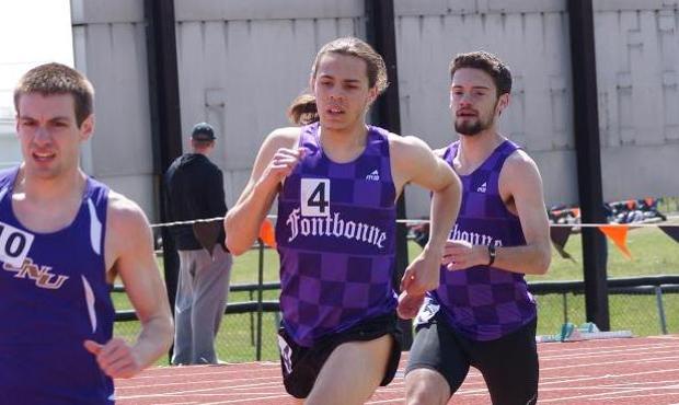 Griffins Track Competes at Illinois College