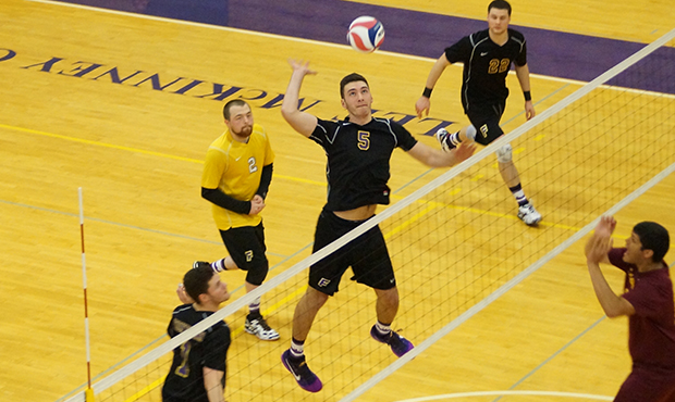 Men's Volleyball succumbs to Greenville with loss of key hitter