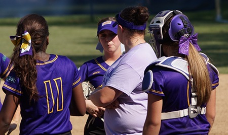 Softball falls to #9 Luther & fights hard against Hope