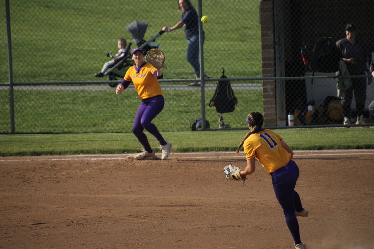 Chrisco leads Softball's Offense in Doubleheader Shutout