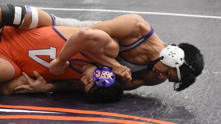 Men's Wrestling Hits The Mat At Missouri Valley; Beck Wins Three Straight Matches