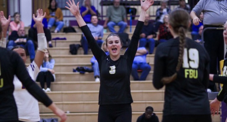 Fontbonne Volleyball Sweeps Westminster at Home